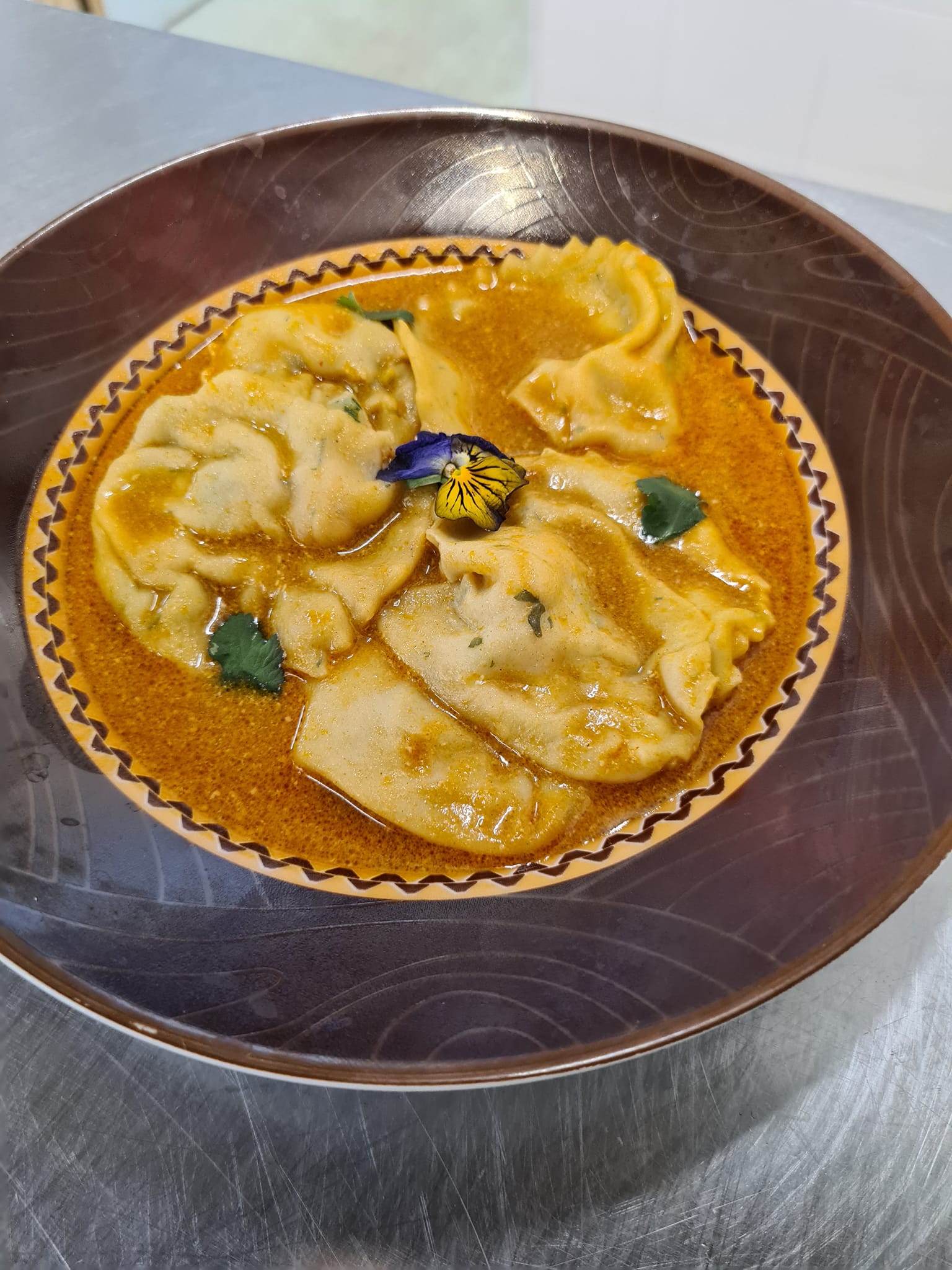 Ravioles de langoustines, citronnelle et gingembre